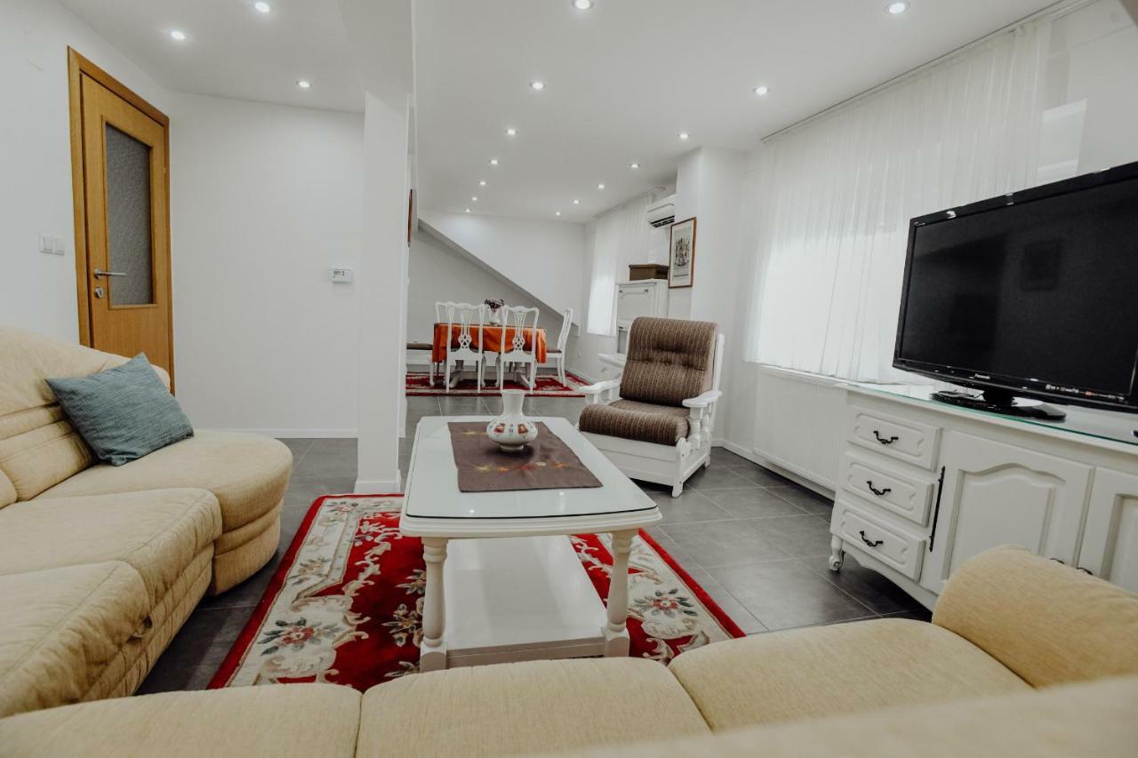 Apartman Slavonia Ðakovo エクステリア 写真